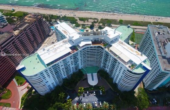 5161 Collins Avenue, Unit 715 Miami Beach, FL 33140 - Photo 28 of 31 a view of a patio in terrace