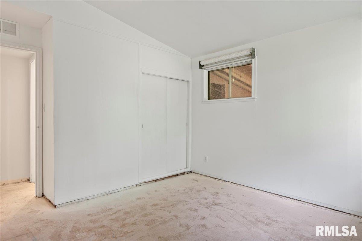 122 Circle Drive Springfield, IL 62703 - Photo 23 of 43 Gallery Image 23