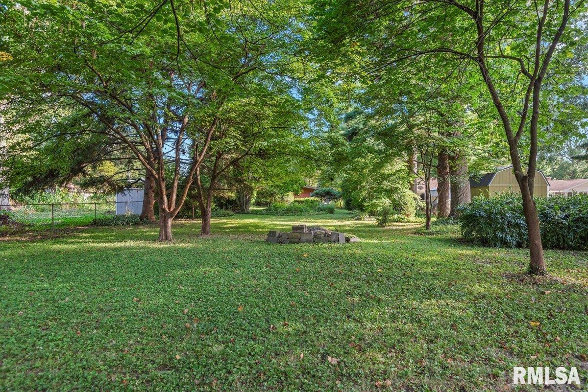 122 Circle Drive Springfield, IL 62703 - Photo 37 of 43 Gallery Image 37