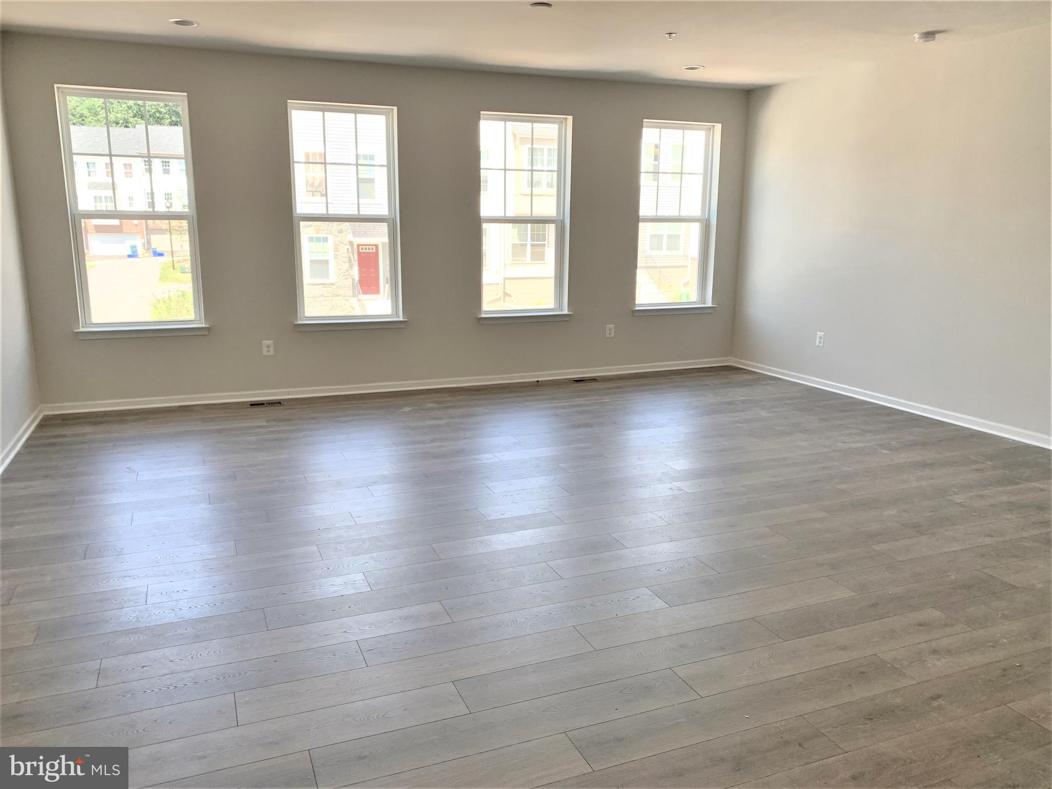 13224 Dowdens Ridge Drive Clarksburg, MD 20871 - Photo 7 of 19