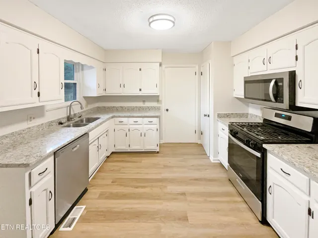 $415,000 | 1012 Kensington Boulevard, Maryville, TN 37803