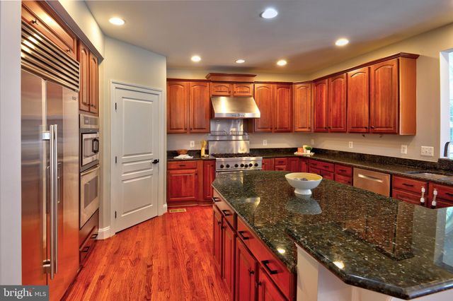 $2,420,000 | 1365 Hardison Lane, McLean, VA 22102