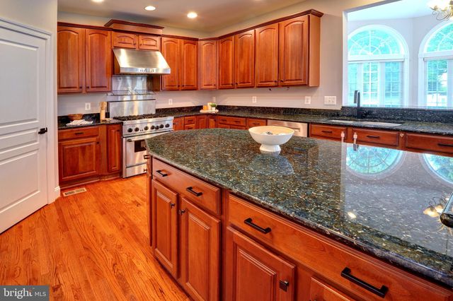 $2,420,000 | 1365 Hardison Lane, McLean, VA 22102