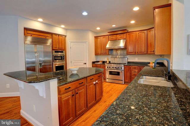 $2,420,000 | 1365 Hardison Lane, McLean, VA 22102