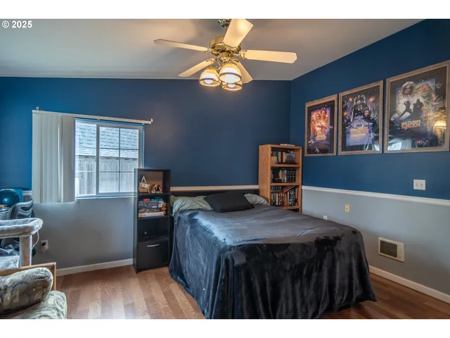 $370,000 | 663 Northeast Knoll Avenue, Roseburg, OR 97470