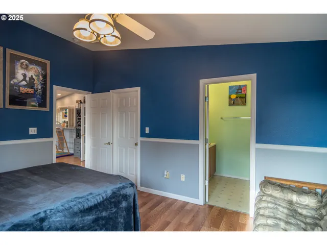 $370,000 | 663 Northeast Knoll Avenue, Roseburg, OR 97470