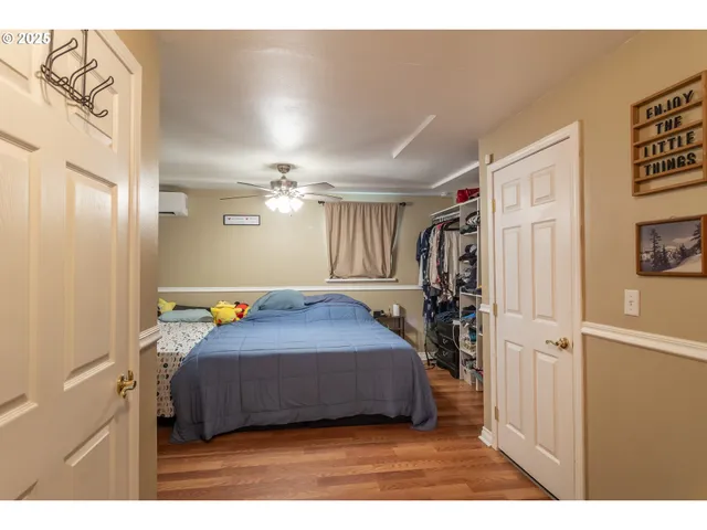 $370,000 | 663 Northeast Knoll Avenue, Roseburg, OR 97470