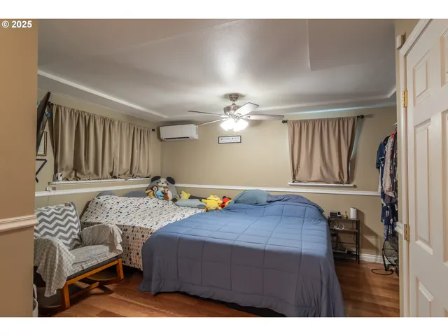 $370,000 | 663 Northeast Knoll Avenue, Roseburg, OR 97470