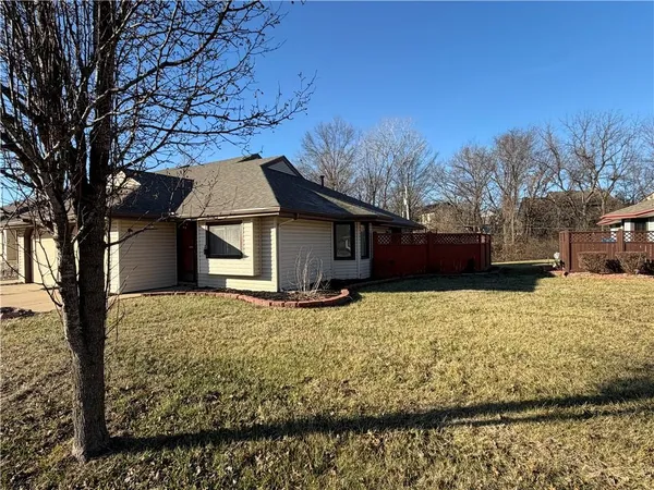 $175,000 | 4016 10th Avenue, Leavenworth, KS 66048