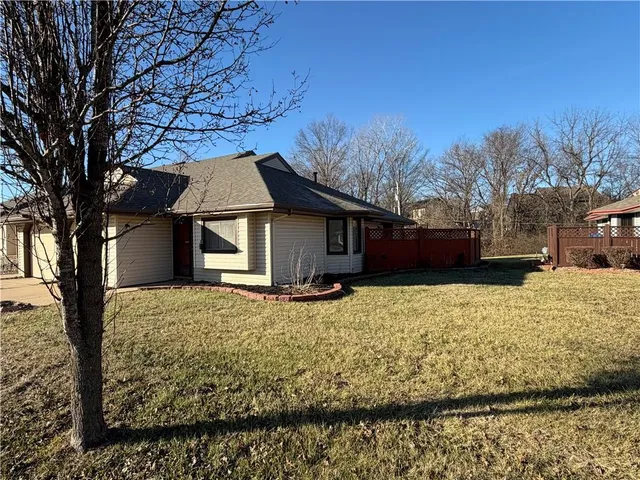 $180,000 | 4016 10th Avenue, Leavenworth, KS 66048