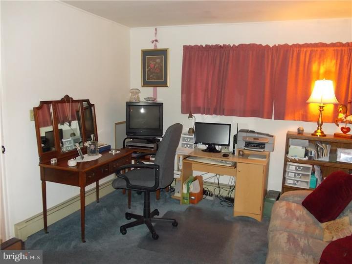 61 Hawk Road Levittown, PA 19056 - Photo 21 of 25 Bedroom