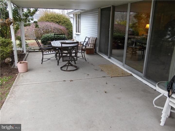61 Hawk Road Levittown, PA 19056 - Photo 23 of 25 Patio