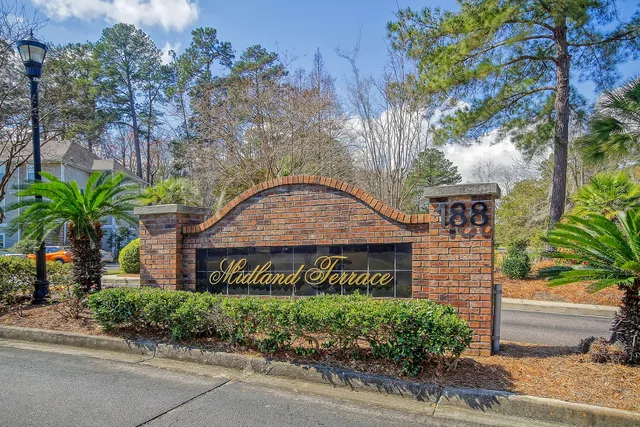 $1,700 | 188 Midland Parkway, Unit 412, Summerville, SC 29485