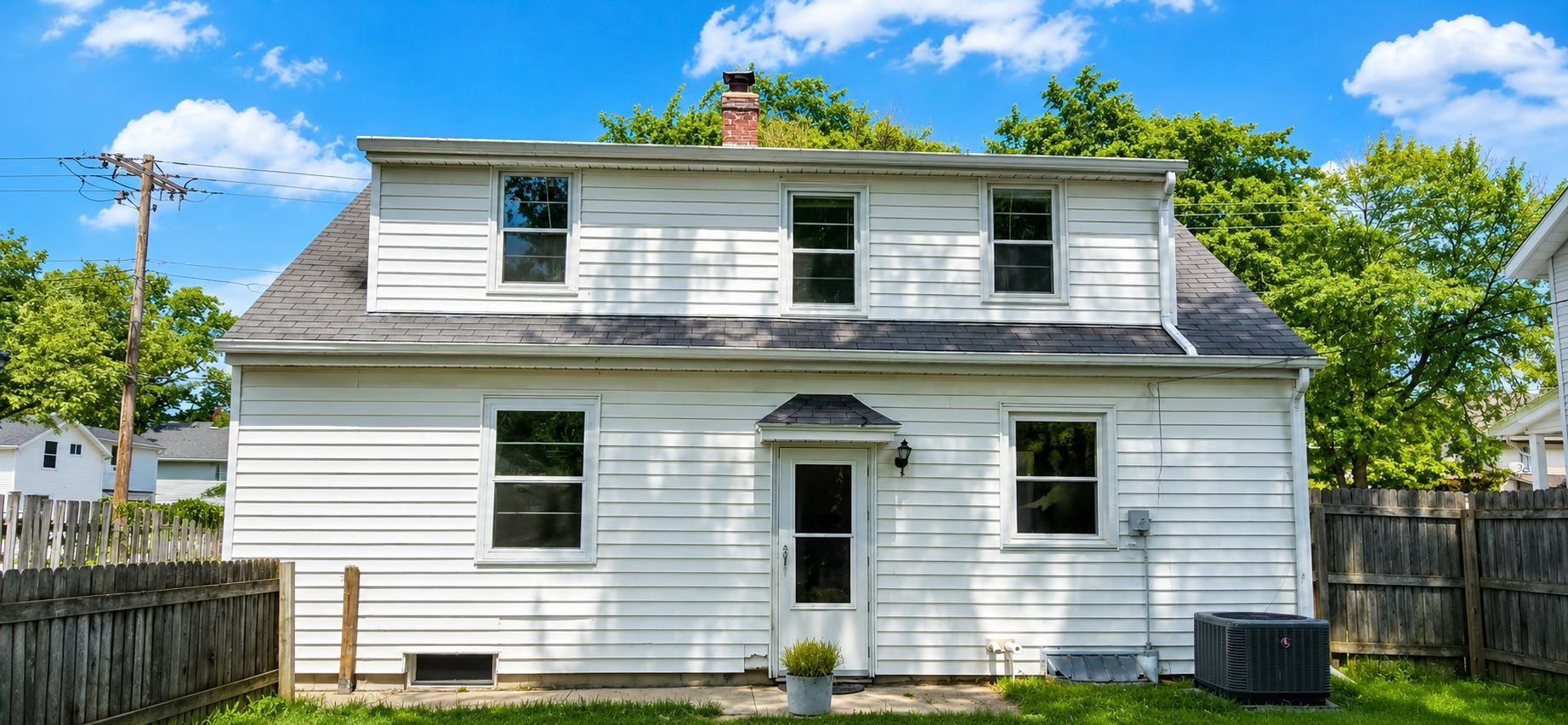 513 East Fremont Street Appleton, WI 54915 - Photo 2 of 9