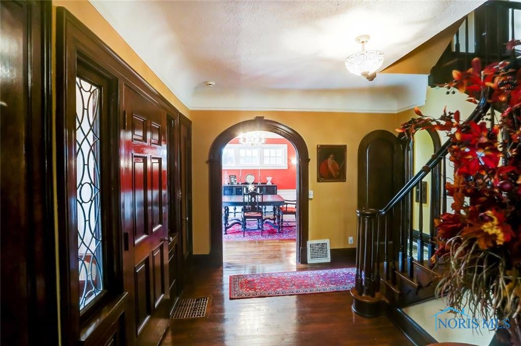 2102 Shenandoah Road Toledo, OH 43607 - Photo 5 of 36 Gallery Image 5
