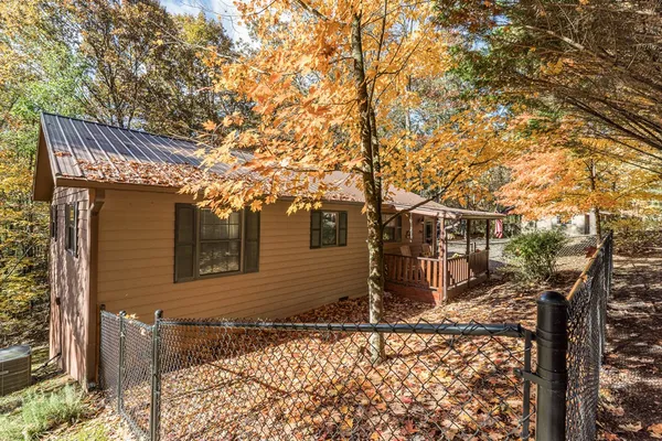 $299,500 | 9 Settlers Crossing Way, Murphy, NC 28906