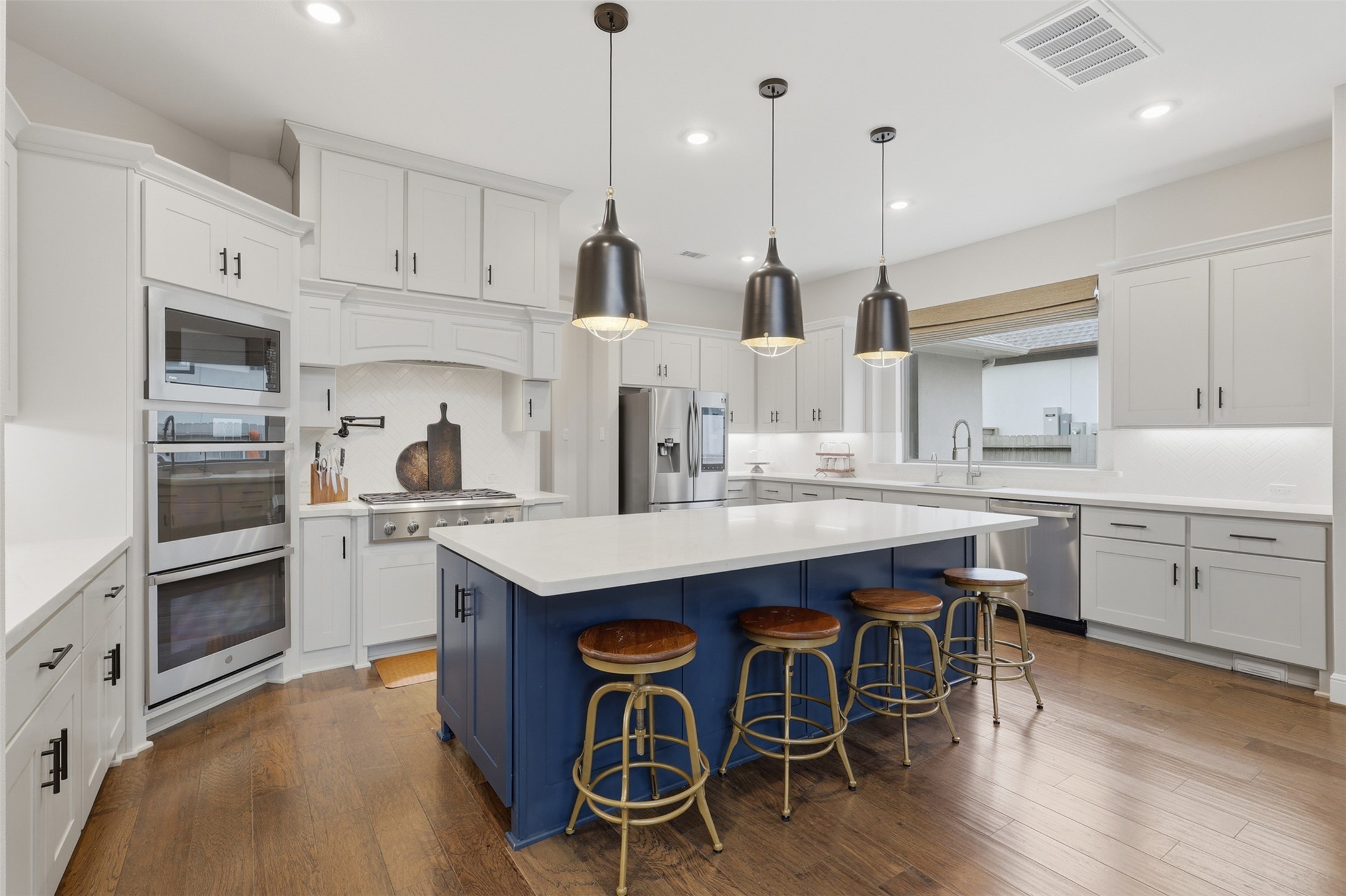 2215 Grove Terrace Lane Manvel, TX 77578 - Photo 10 of 50 Kitchen