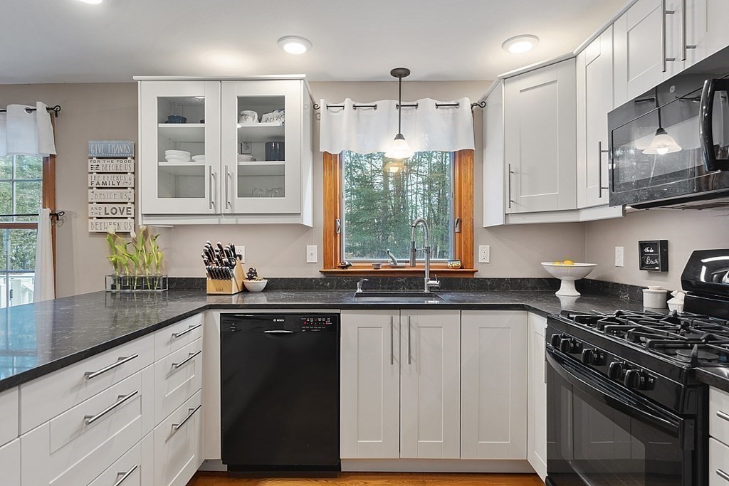 3 Brookside Road Tyngsborough, MA 01879 - Photo 10 of 42 Gallery Image 10