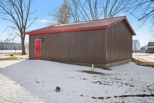 $269,900 | 100 West Dutch Street, Wolcottville, IN 46795