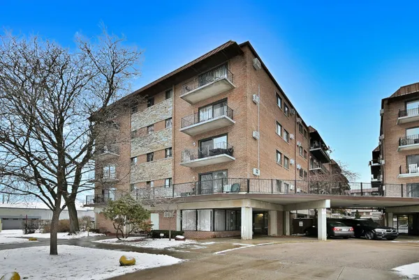 $197,777 | 2333 North Neva Avenue, Unit 201, Chicago, IL 60707