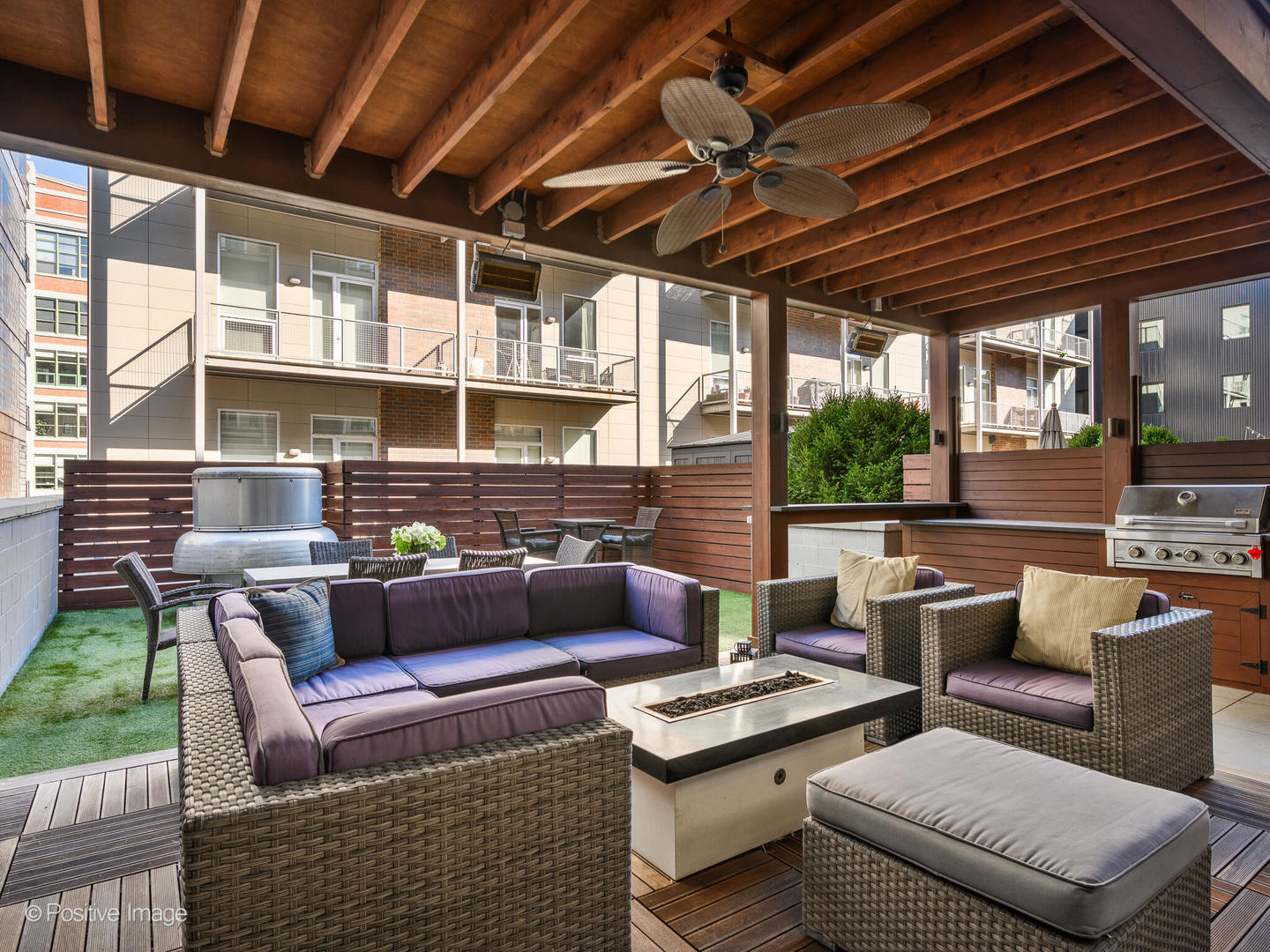 23 North Aberdeen Street, Unit 2N Chicago, IL 60607 - Photo 20 of 29 a outdoor living space with patio furniture