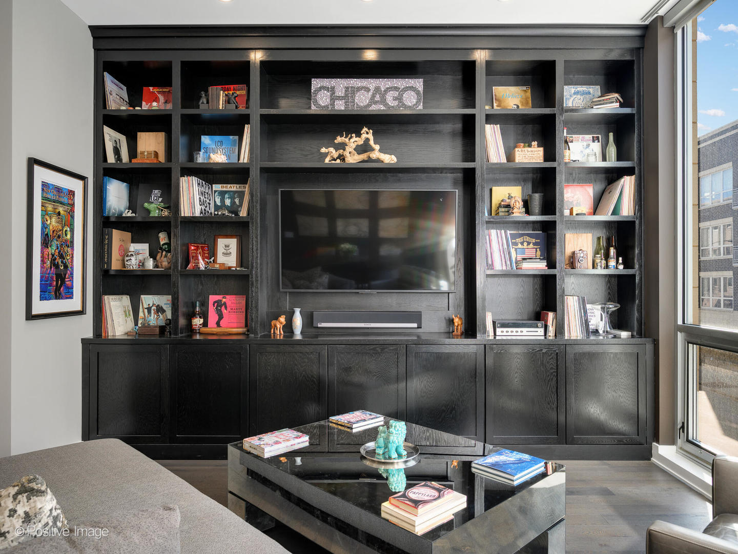 23 North Aberdeen Street, Unit 2N Chicago, IL 60607 - Photo 5 of 29 a living room with furniture