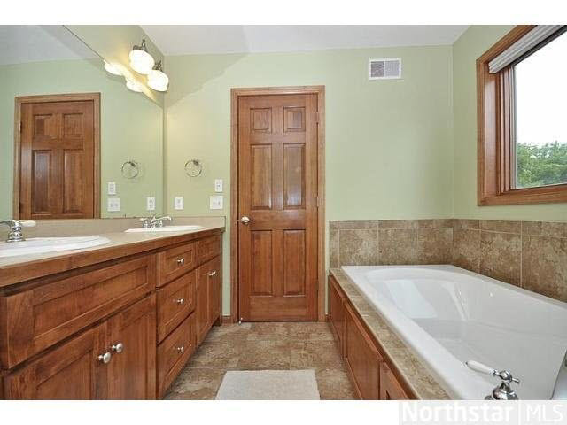 1364 Romeo Court Chaska, MN 55318 - Photo 16 of 18 Gallery Image 16
