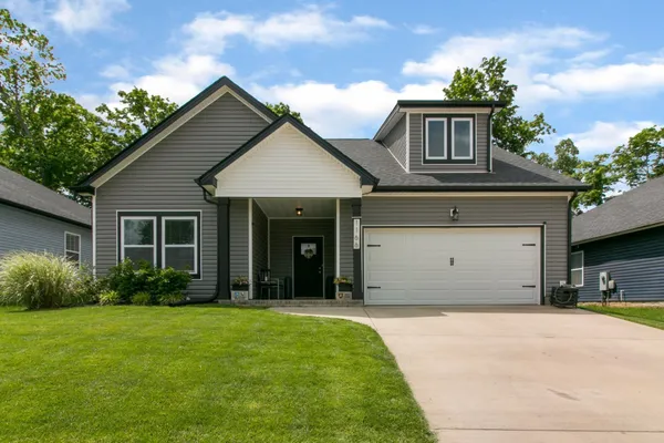 $2,000 | 1166 Eagles Nest Lane, Clarksville, TN 37040