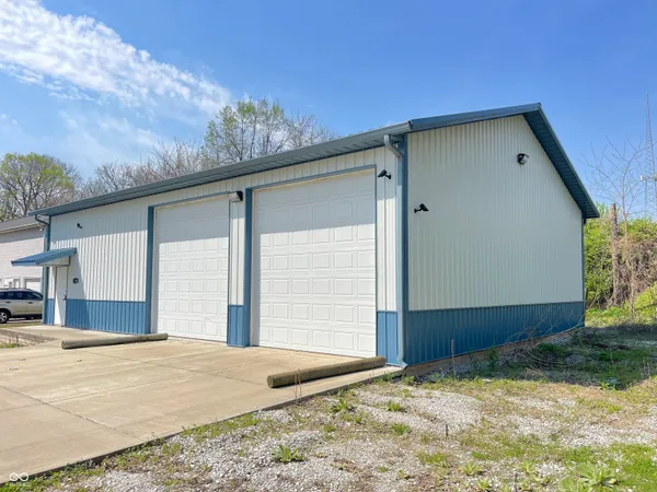 $175,000 | 2056 North 4th Street, Terre Haute, IN 47804