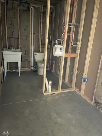 $175,000 | 2056 North 4th Street, Terre Haute, IN 47804