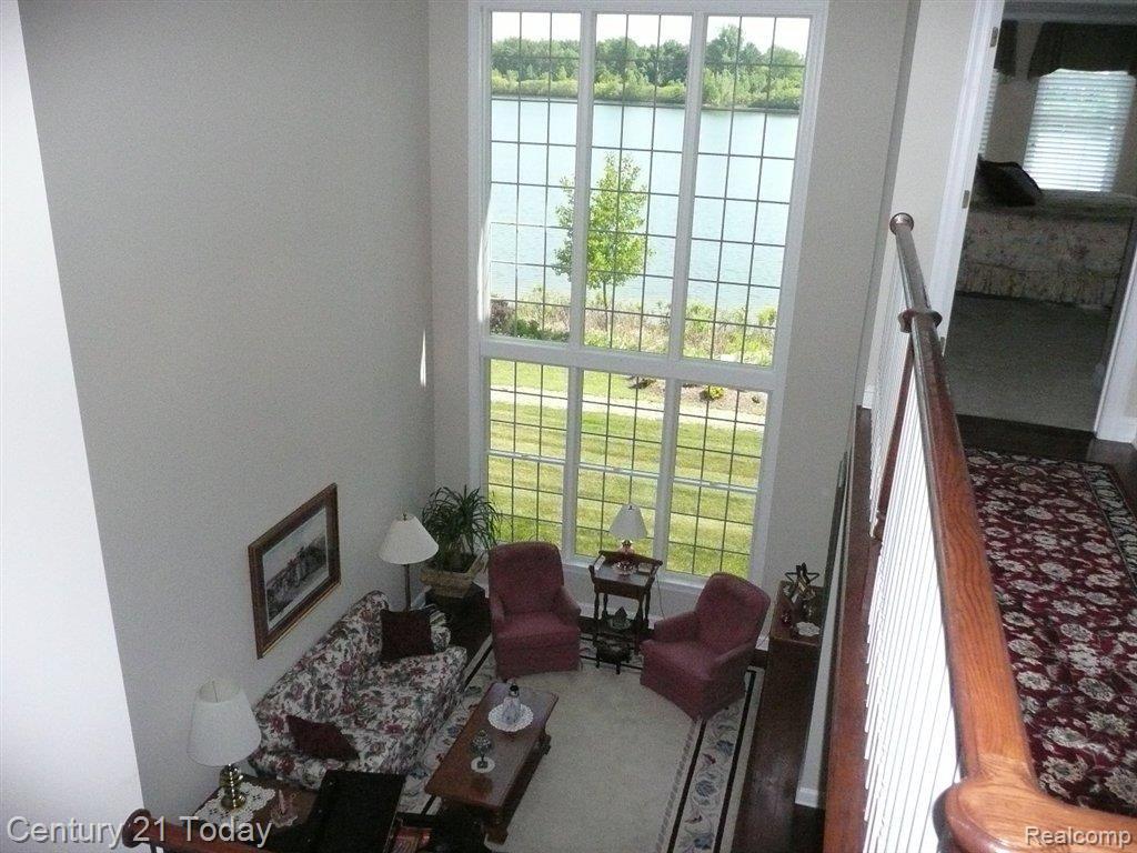 24955 Reeds Pointe Drive, Unit 7 Novi, MI 48374 - Photo 3 of 25 Living Room