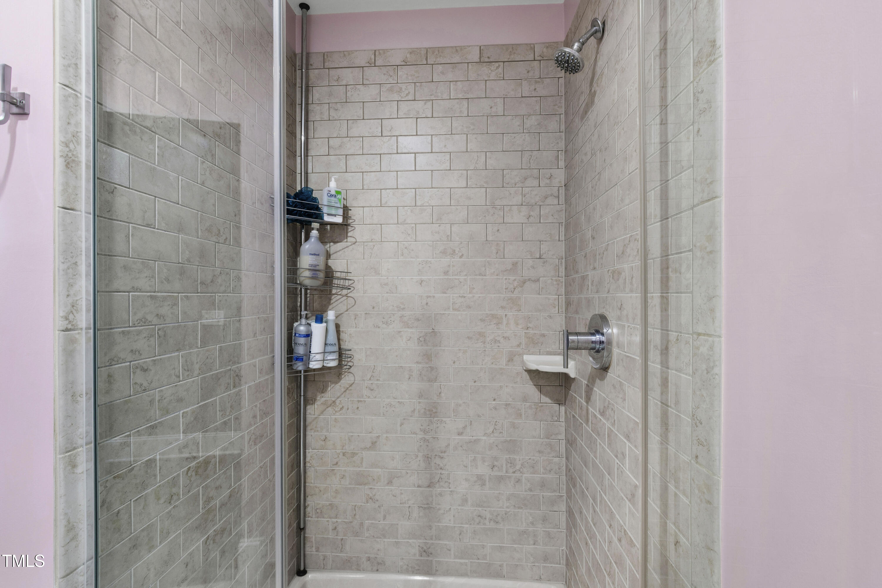 400 West North Street, Unit 610 Raleigh, NC 27603 - Photo 21 of 43 a bathroom with a shower