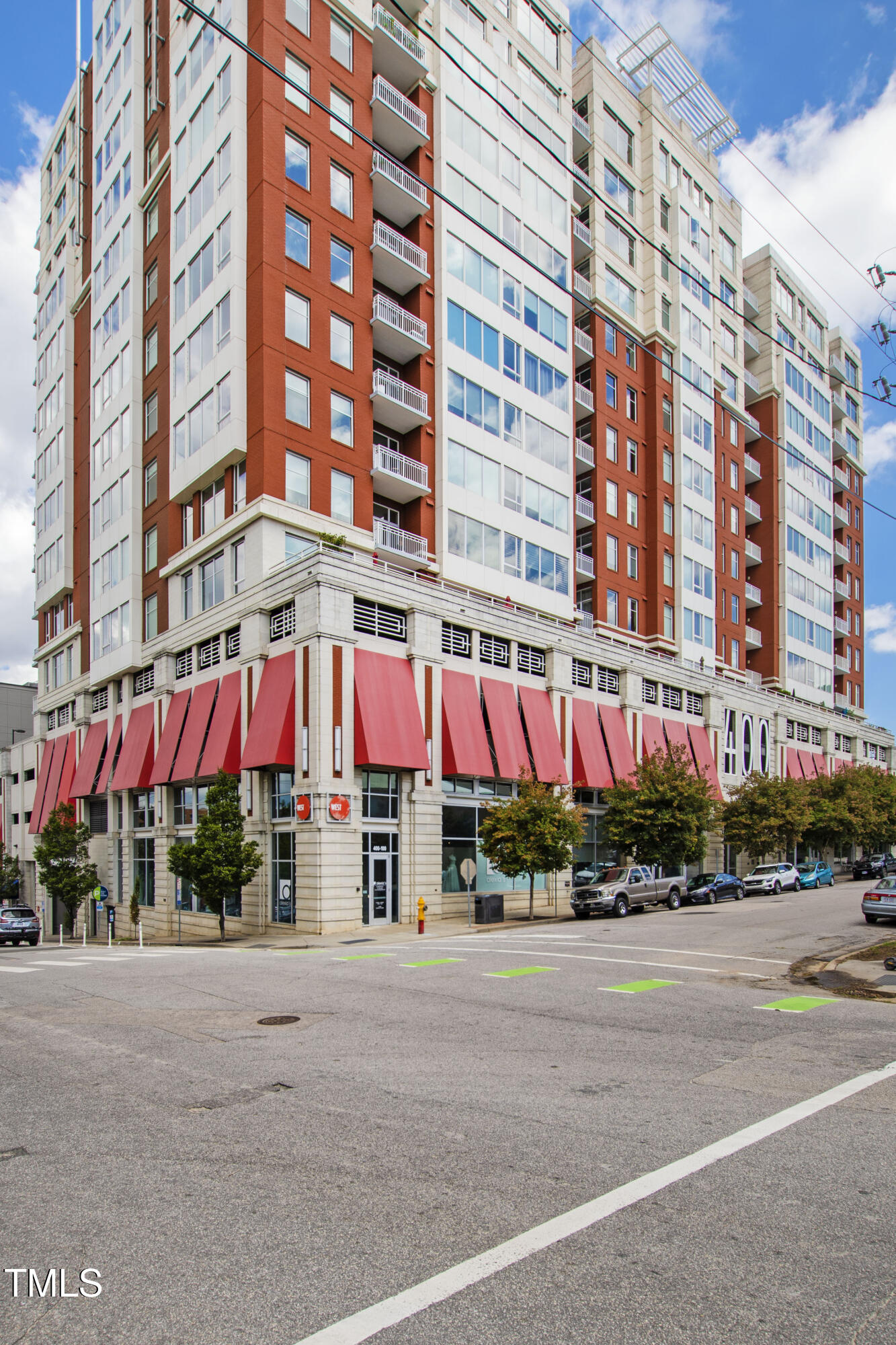 400 West North Street, Unit 610 Raleigh, NC 27603 - Photo 7 of 43 a view of building with street