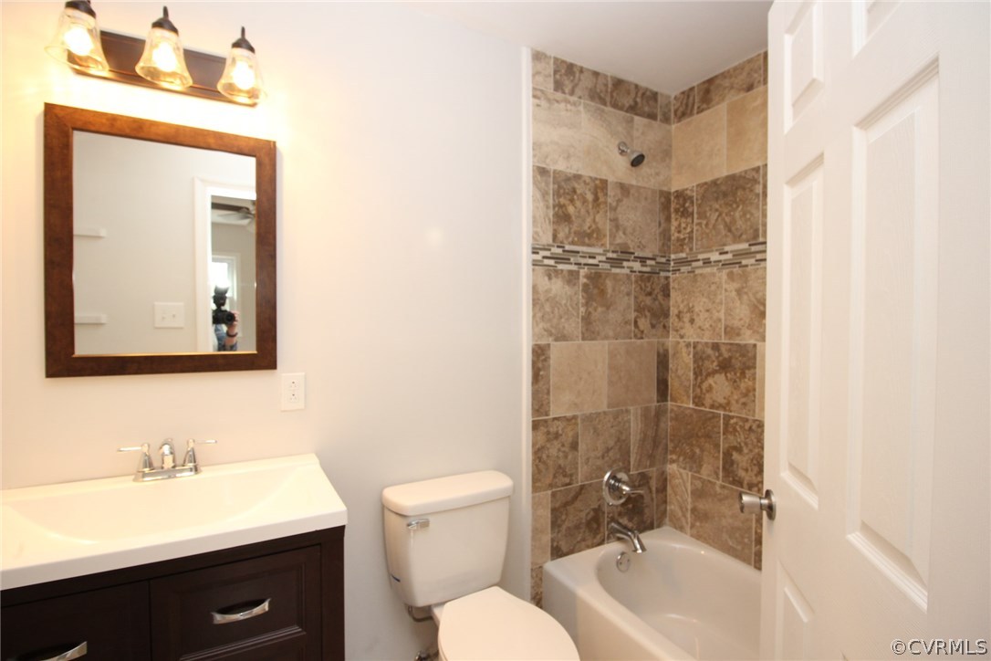 1332 Broad St Road Oilville, VA 23129 - Photo 6 of 12 Gallery Image 6