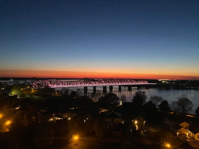 $580,000 | 717 Riverside Drive, Unit 1105, Memphis, TN 38103