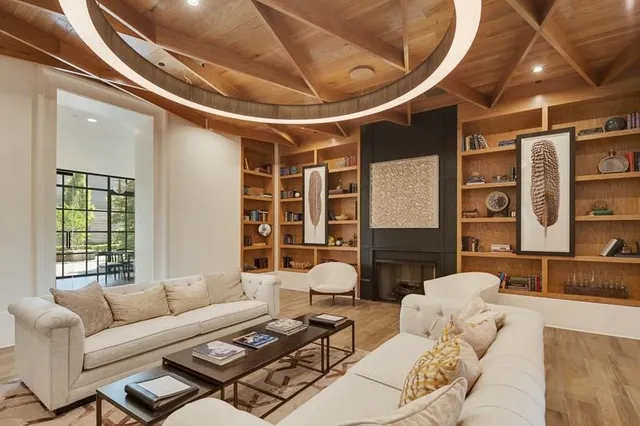 $580,000 | 717 Riverside Drive, Unit 1105, Memphis, TN 38103