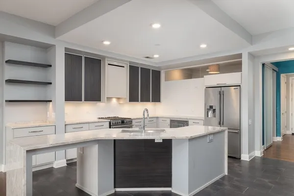 $580,000 | 717 Riverside Drive, Unit 1105, Memphis, TN 38103