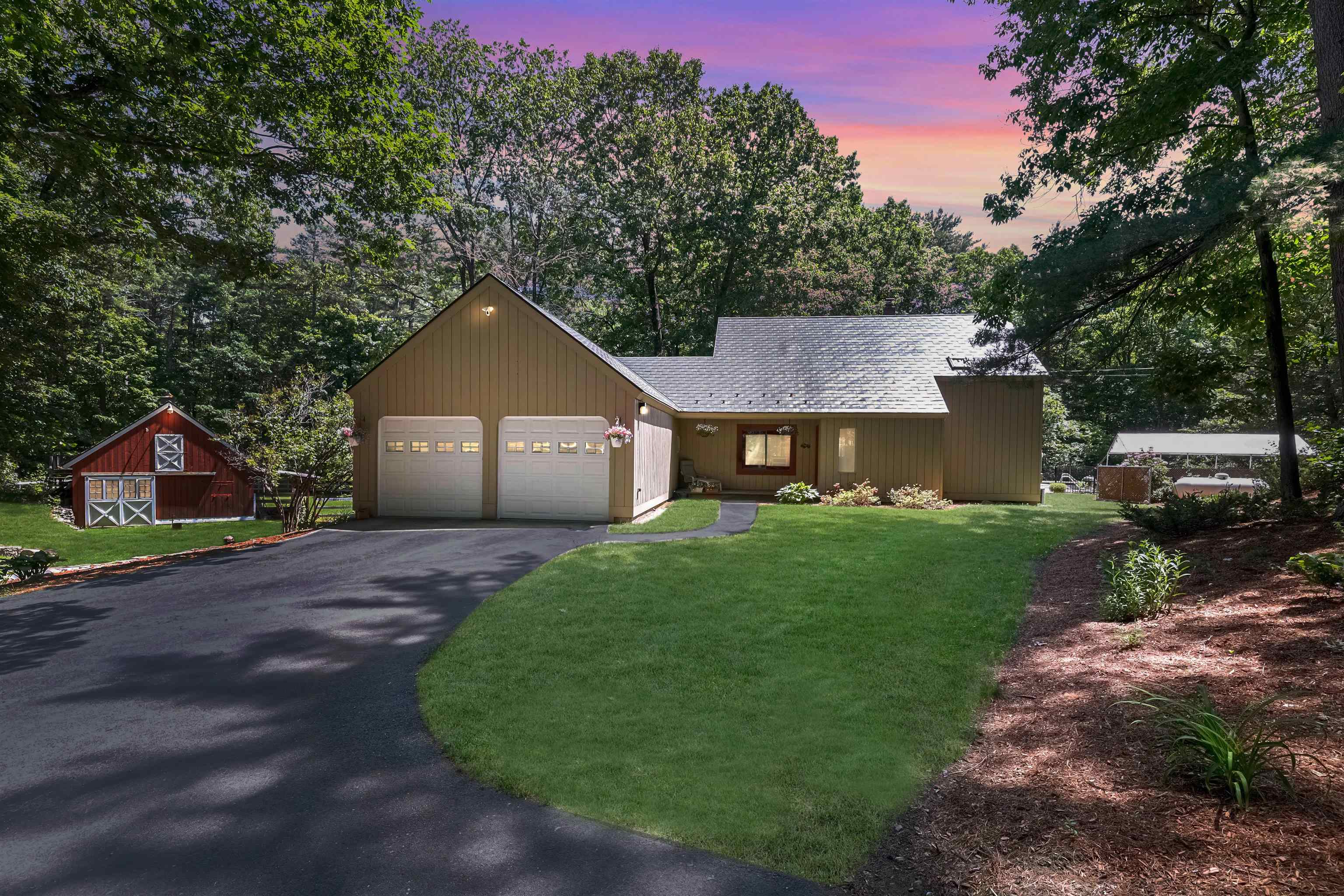 51 Baxter Road Hollis, NH 03049 - Photo 1 of 38