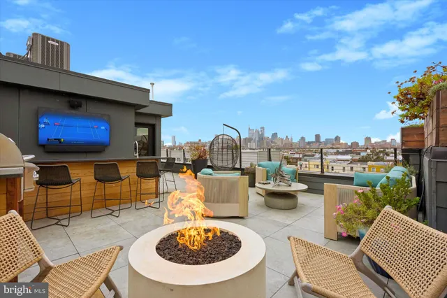 $2,335,000 | 706 Latona Street, Unit A, Philadelphia, PA 19147