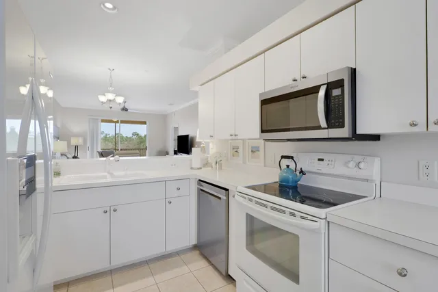 $295,000 | 3760 Sawgrass Way, Unit 3543, Naples, FL 34112