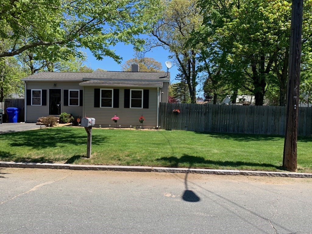 165 Gresham Street Springfield, MA 01119 - Photo 1 of 10