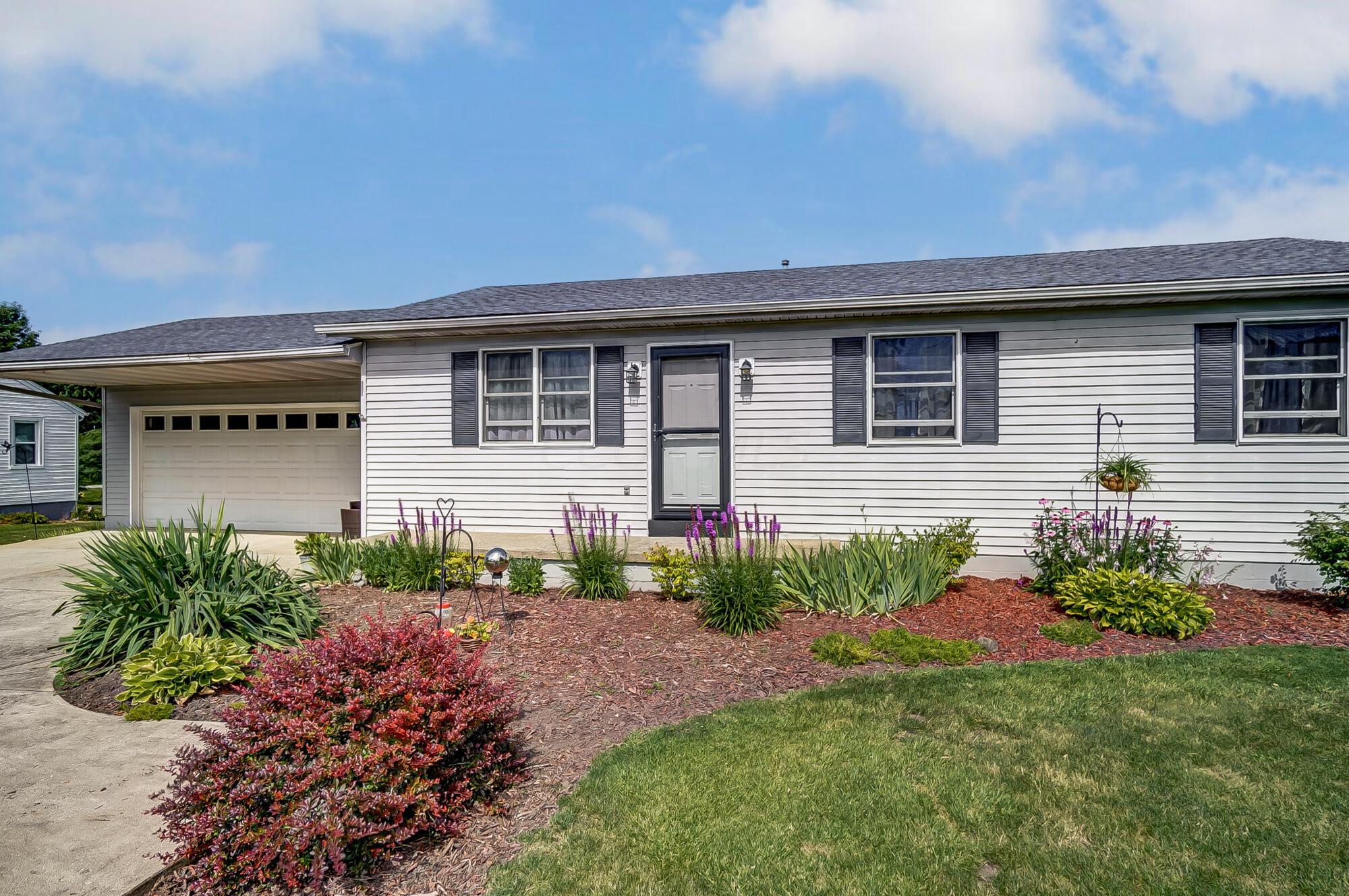 5609 Pitchin Road South Springfield, OH 45502 - Photo 8 of 39 005