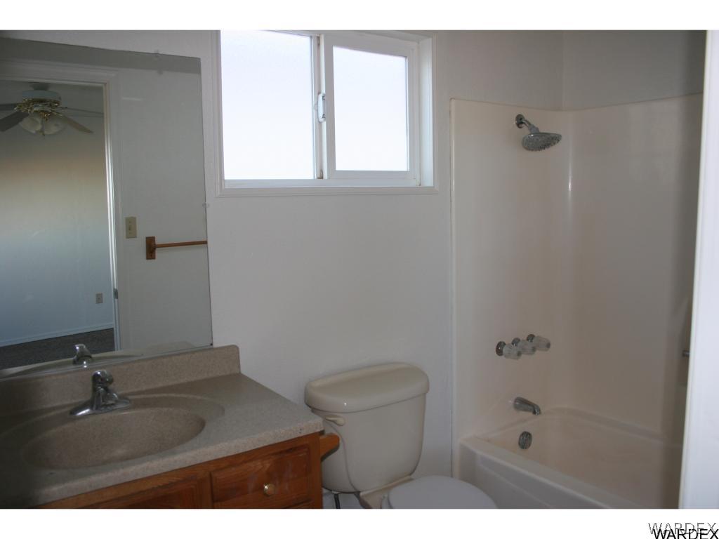 5219 Pasadena Road Fort Mohave, AZ 86426 - Photo 14 of 21 Bathroom
