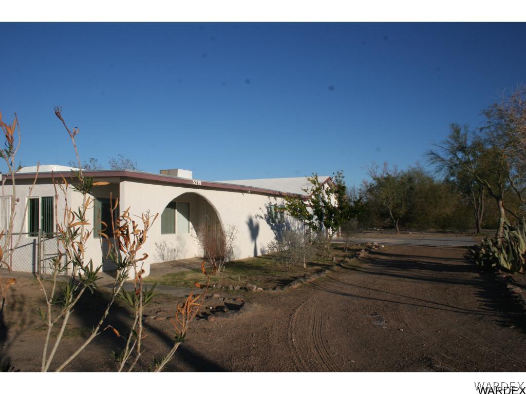 5219 Pasadena Road Fort Mohave, AZ 86426 - Photo 4 of 21 Front View
