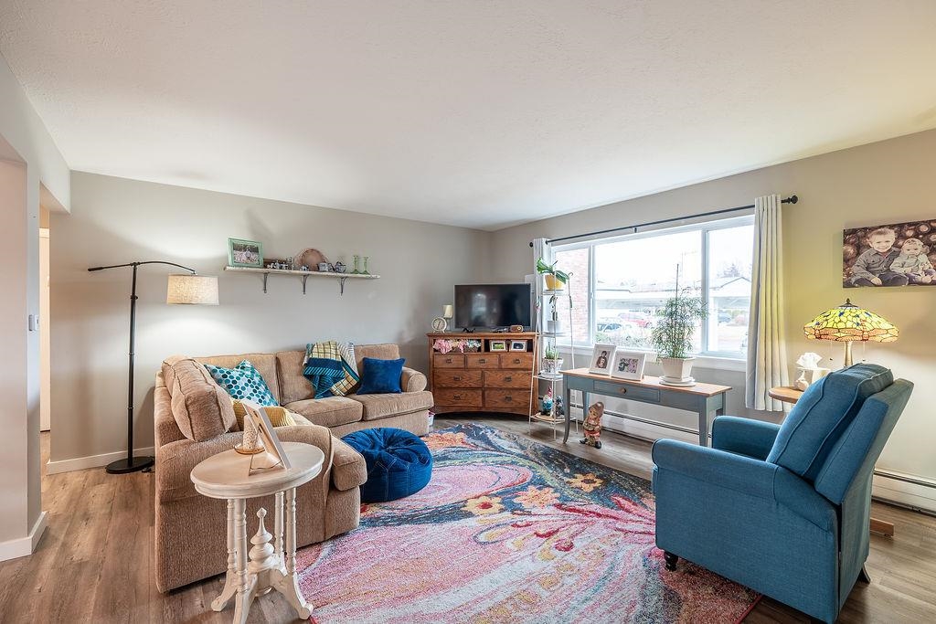 250 North Raymond Road, Unit C5 Spokane Valley, WA 99206 - Photo 5 of 38