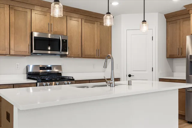 $399,900 | 512 Hunter Oaks Boulevard, Unit 901, Watertown, WI 53094