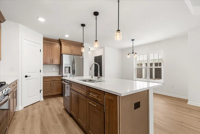 $399,900 | 512 Hunter Oaks Boulevard, Unit 901, Watertown, WI 53094