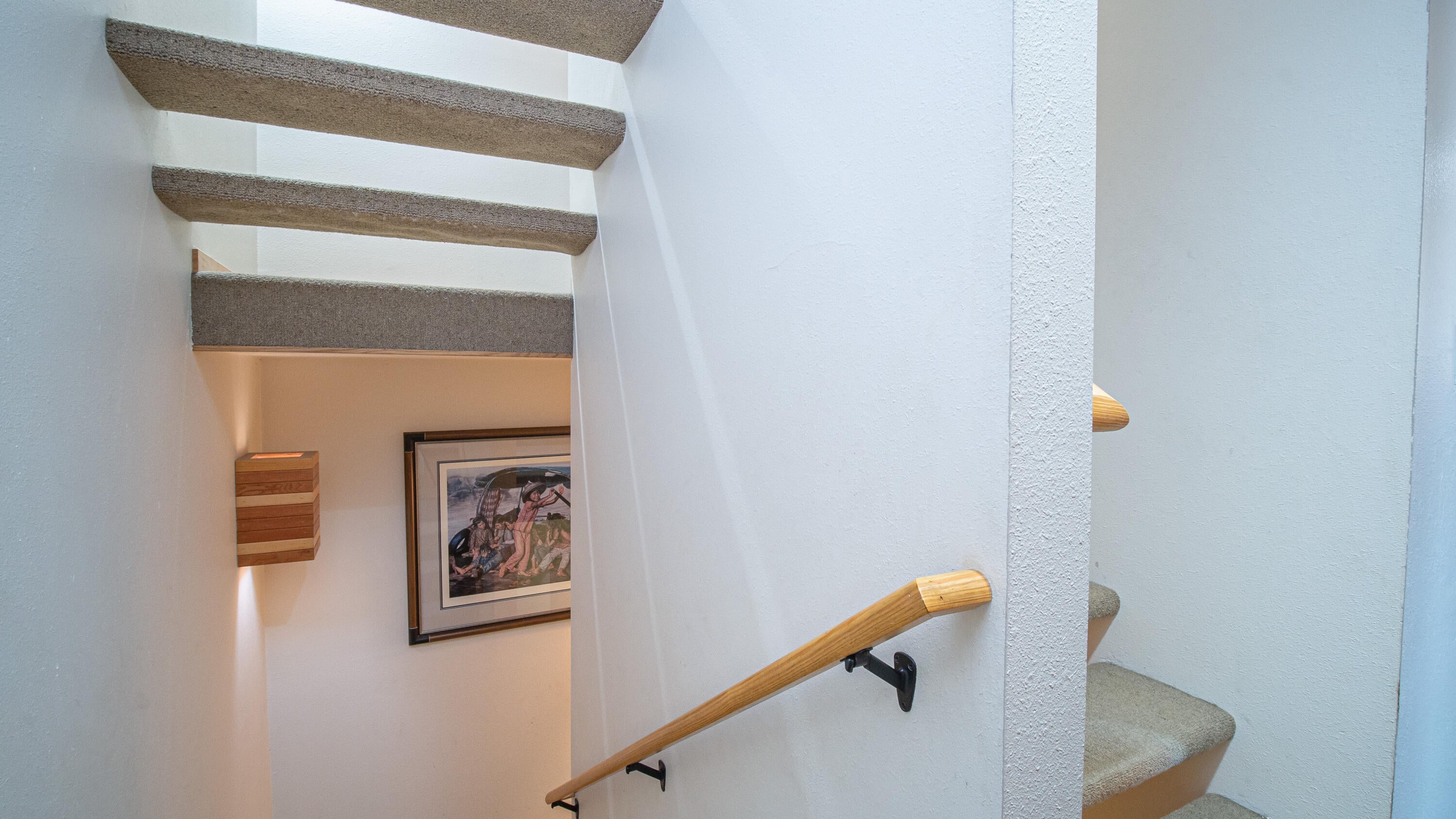 17907 Rhododendron Lane, Unit 11 Sunriver, OR 97707 - Photo 18 of 44 Stairwell with character