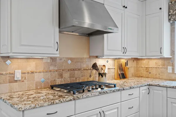 $749,900 | 4285 Rosewood Lane North, Plymouth, MN 55442