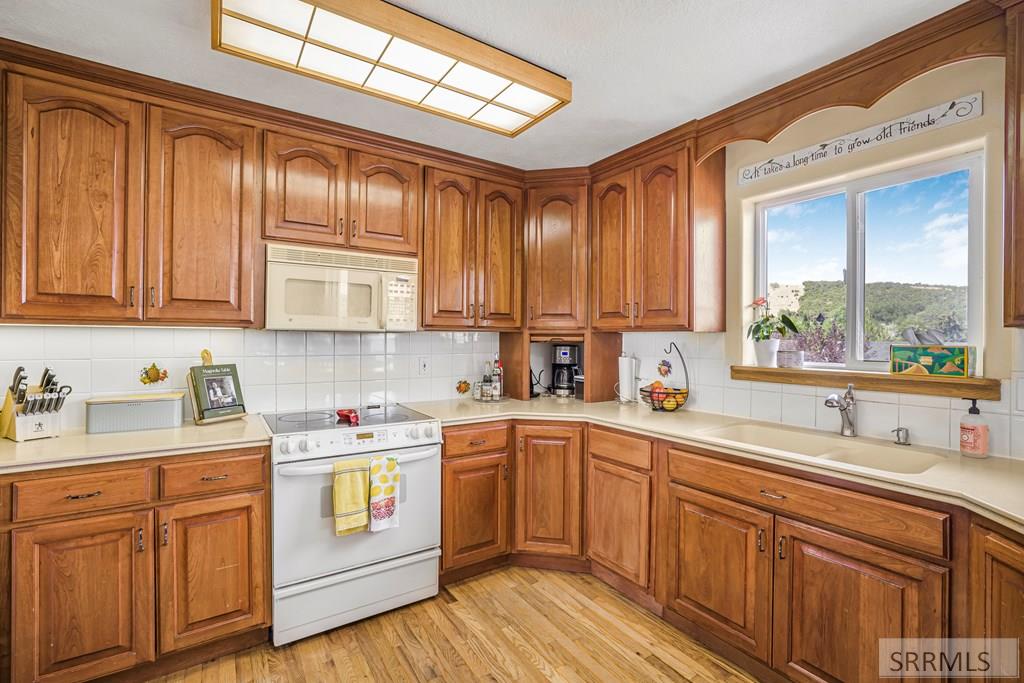 850 Spy Glass Point Pocatello, ID 83204 - Photo 12 of 68 Kitchen